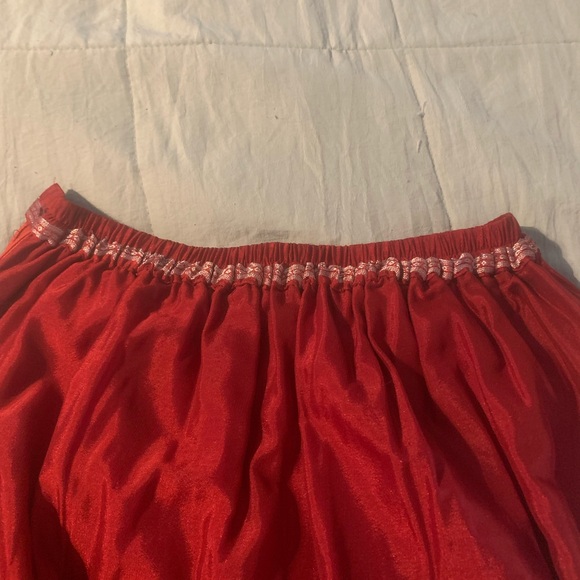 Handmade Silk Saree - Red & Green with Gold Embroidery - Picture 7 of 10